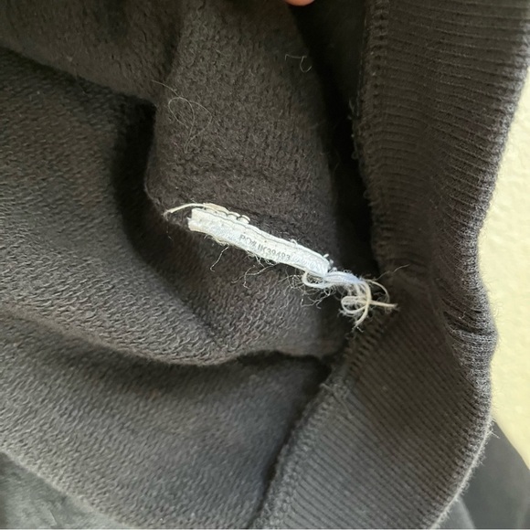 GUESS Icon Jeweled Cropped Oversized Sweatshirt - Picture 9 of 10